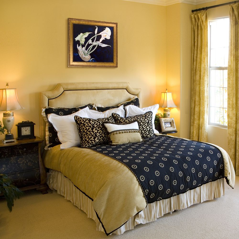 Calla Lilies (Bert Savoy) Pre-framed - Versailles Gold King Frame 20" X 24"