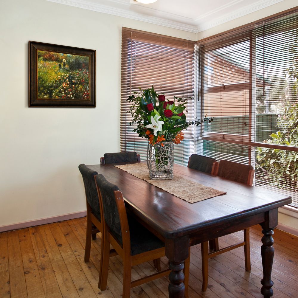 Woman with a parasol in a Garden (Frau mi Sonnenschirm)