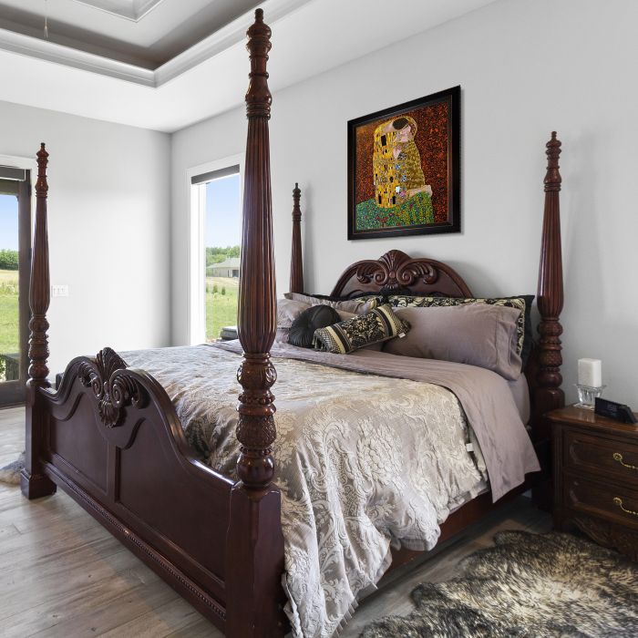 The Kiss (Full View - Luxury Line) Pre-Framed - Veine D'Or Bronze Angled Frame 20"X24"