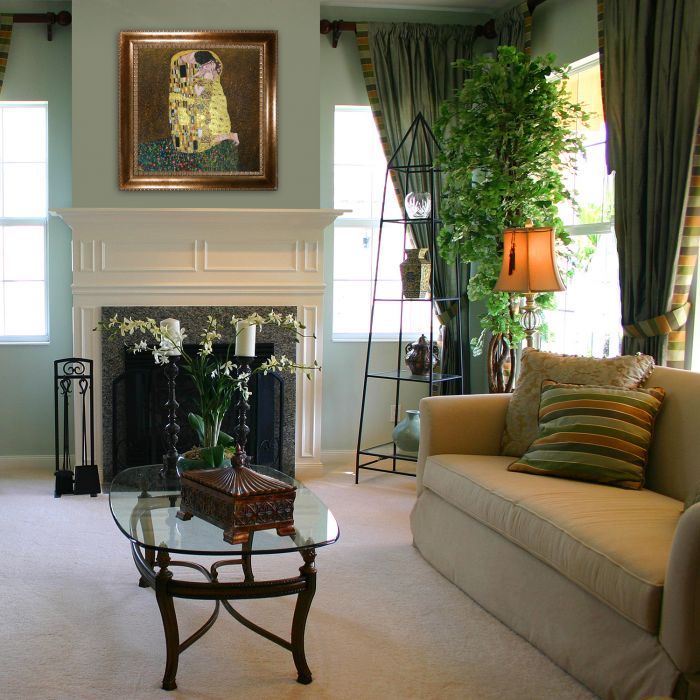 The Kiss (full view - Luxury Line) Pre-Framed - El Dorado Gold Frame 24"X24"