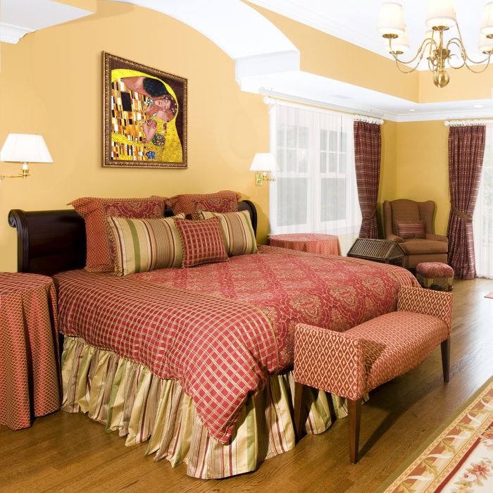 The Kiss (Luxury Line) Pre-Framed - Versailles Gold Frame 20" X 24"