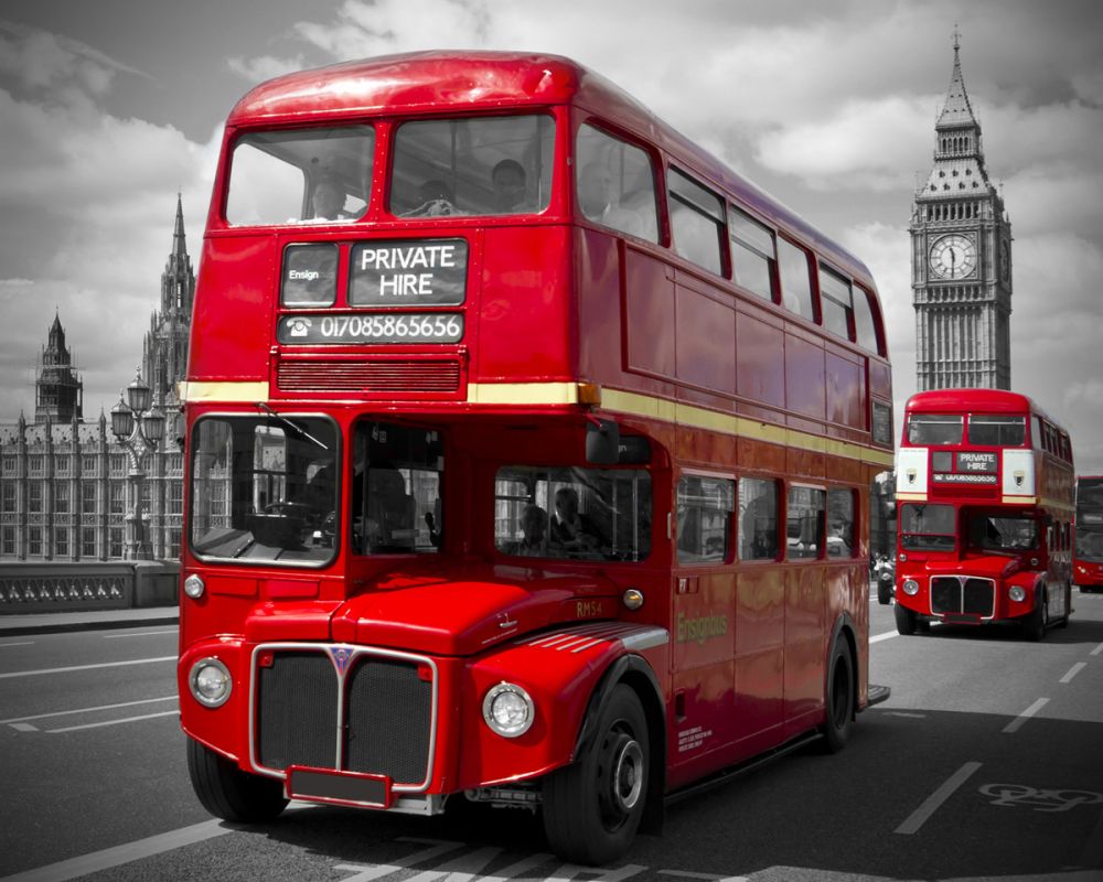 London, Red Buses on Westminster Bridge